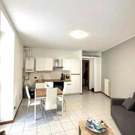 Sela House - Oasi Di Tranquillita Tra E Montagna A Apartment Lecco